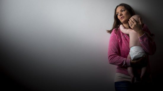 Επιλόχειος κατάθλιψη: Επιπτώσεις στη συμπεριφορά των παιδιών δείχνει νέα έρευνα