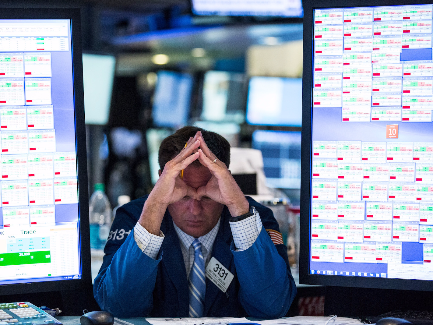 «Σοκ και δέος» στη Wall Street: Με πτώση πάνω από 1.100 μονάδες έκλεισε ο Dow Jones!