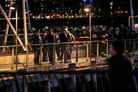 Συνετρίβη τουριστικό ελικόπτερο στη Νέα Υόρκη – Φόβοι για πέντε νεκρούς (video)