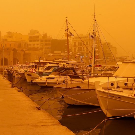 Η αφρικανική σκόνη επανέρχεται την 25η Μαρτίου-«Κίτρινη» η παρέλαση
