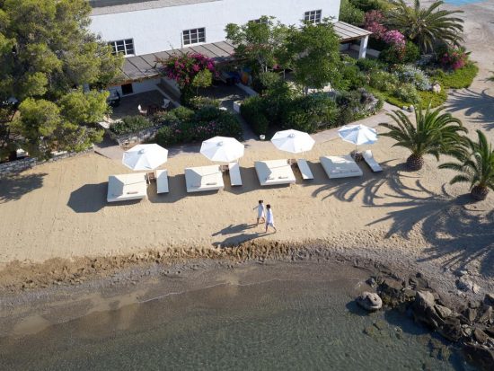 Ξεκινούν οι ηλεκτρονικές δημοπρασίες για την παραχώρηση παραλιών σε επιχειρηματίες