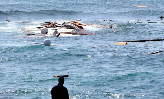 Συγκέντρωση διαμαρτυρίας στην πλατεία Συντάγματος για το ναυάγιο στο Αγαθονήσι