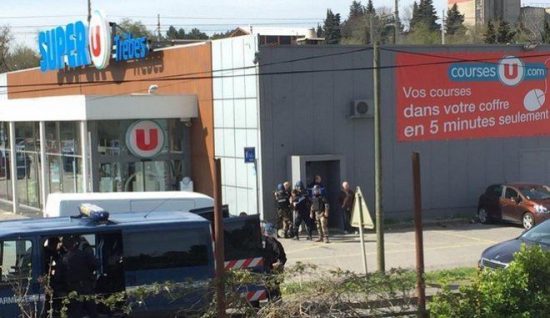 Επίθεση στη Γαλλία: Απεβίωσε ο χωροφύλακας που έσωσε ζωές προσφέροντας τον εαυτό του ως όμηρο