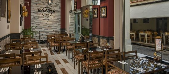 Έρχονται ακόμη πιο αυστηρά μέτρα μετά τον συνωστισμό σε καφετέριες