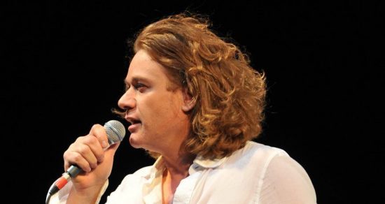Πέτρος Γαϊτάνος: Δε θέλω να κάνω παιδί, γιατί τα βράδια θέλω να διαβάζω Ιωάννη Χρυσόστομο!