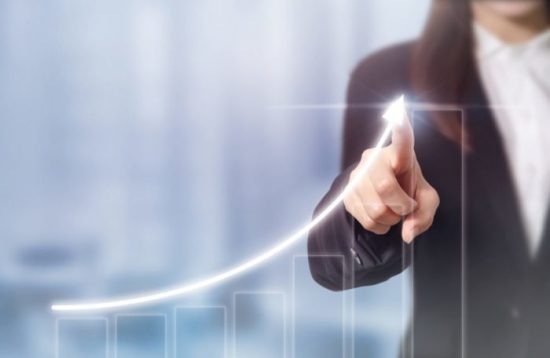 Αναδιοργανώνει τις θέσεις του στις ελληνικές τράπεζες το Marshall – Αυξάνει τα shorts σε Πειραιώς, μειώνει σε Εθνική
