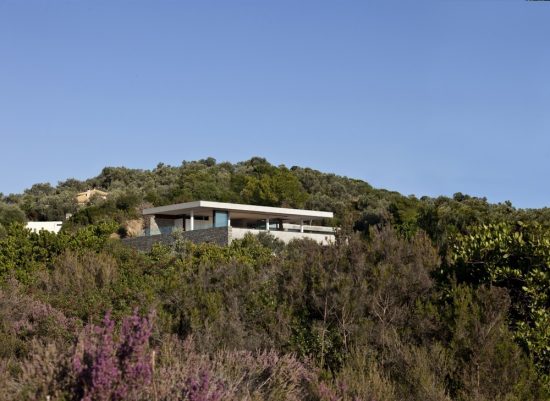Ένα εντυπωσιακό σπίτι στις Σποράδες που κόβει την ανάσα! (10 pics)