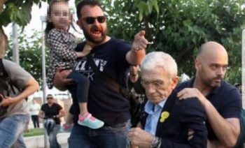 Θεσσαλονίκη: Ταυτοποιήθηκε και ο «πατέρας με το παιδί» που συμμετείχε στην επίθεση κατά του Γ. Μπουτάρη