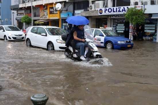 Πού θα «χτυπήσει» τις επόμενες ώρες ο «Αντίνοος»