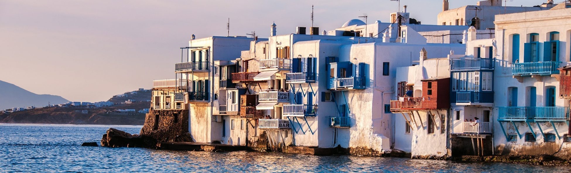 Η άγνωστη Μύκονος μέσα από τον φωτογραφικό φακό της Λίζυς Μανωλά