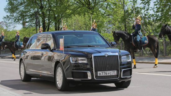 Αποκαλυπτήρια για τη νέα made in Russia λιμουζίνα του Βλαντιμίρ Πούτιν