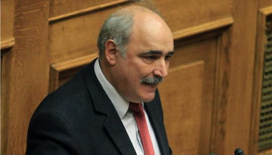 Μπόλαρης (ΣΥΡΙΖΑ): «Να αποσυρθεί η διάταξη για την αναδοχή παιδιών από ομόφυλα ζευγάρια»