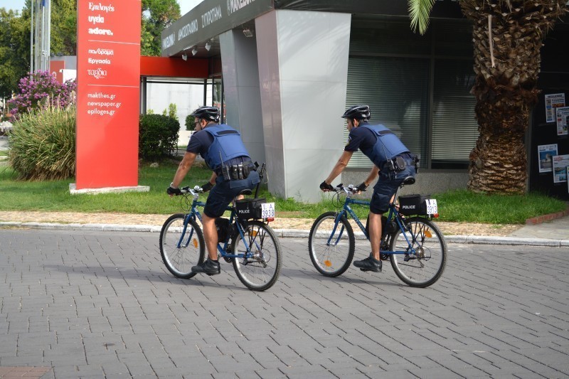 αστυνομικοί με ποδήλατα