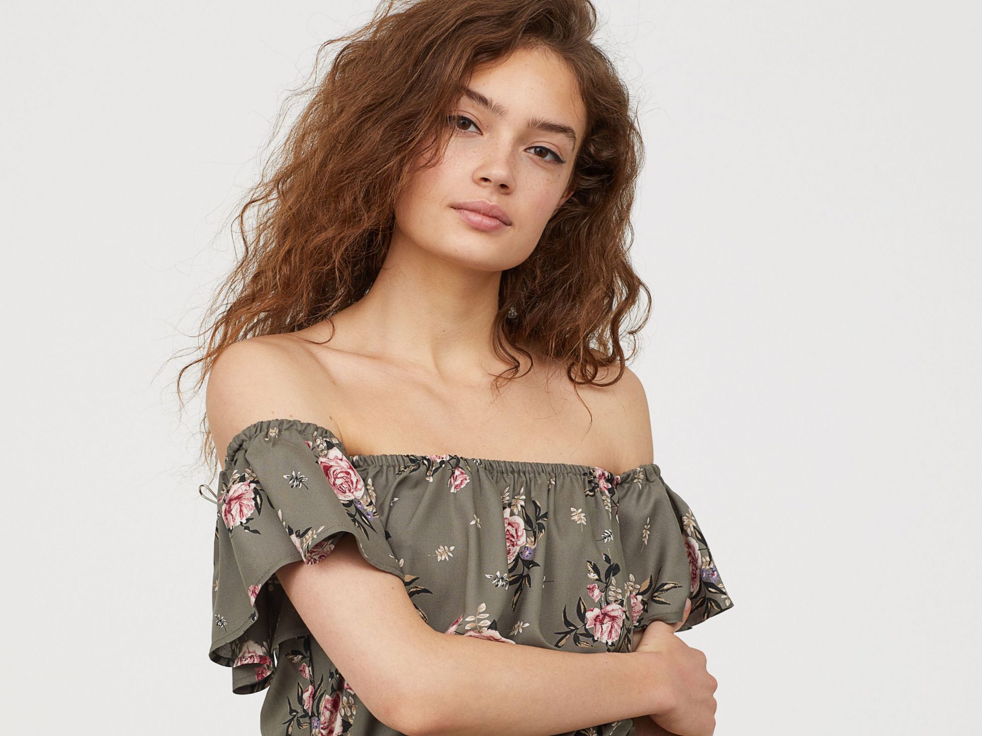 H&M: 10 +1 φλοράλ ολόσωμες φόρμες για να φορέσετε τον Μάιο!