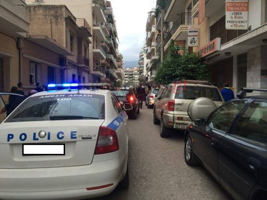 Πάτρα: Γυναίκα επιτέθηκε σε τροχονόμο επειδή της έκοψε κλήση!