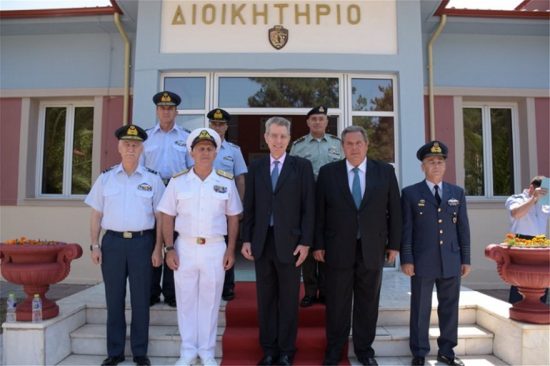 Καμμένος – Πάιατ μαζί στην Λάρισα για τα μη επανδρωμένα αεροσκάφη των ΗΠΑ