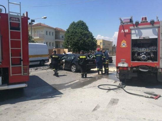 Τραγωδία: Δύο νεκροί και τρεις τραυματίες από μετωπική δύο αυτοκινήτων (pics)