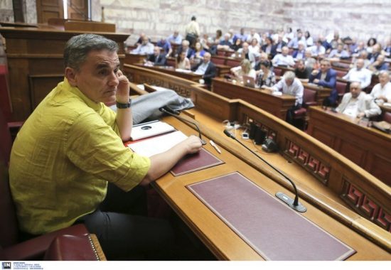 Έρχεται αύξηση του ΕΝΦΙΑ στο 15% των ακινήτων παραδέχτηκε ο Τσακαλώτος. Αύξηση 20 ευρώ στις λαικές συνοικίες