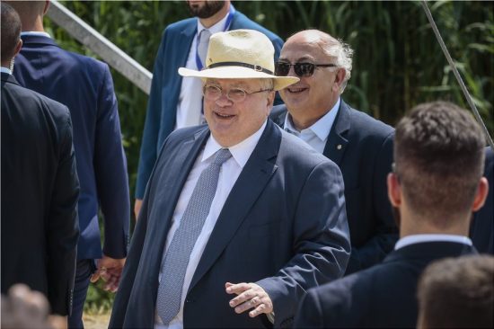 Απαξιωτικός για τους διαδηλωτές στις Πρέσπες ο Κοτζιάς – Πώς δικαιολόγησε την επίθεση των ΜΑΤ (video)