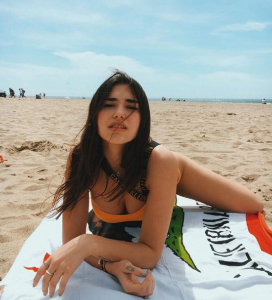 Dua Lipa: Το εκκεντρικό ανερχόμενο αστέρι της ποπ