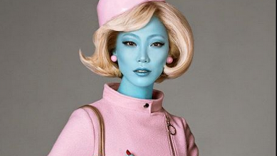 Ο Moschino πυροδοτεί αντιδράσεις με την καμπάνια Alien Nation