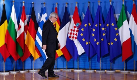 Χασμουρητά και πίτσες στη Σύνοδο Κορυφής