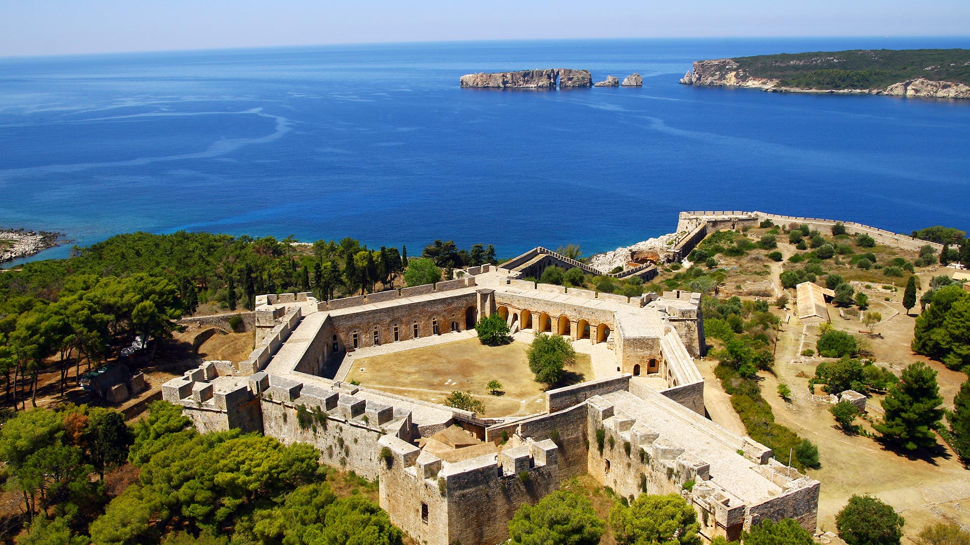 Η γαλλική “Le Figaro” αποθεώνει το Costa Navarino