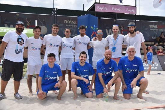 Νικοπολίδης και Παπαδόπουλος παίζουν footvolley στον Σχοινιά 
