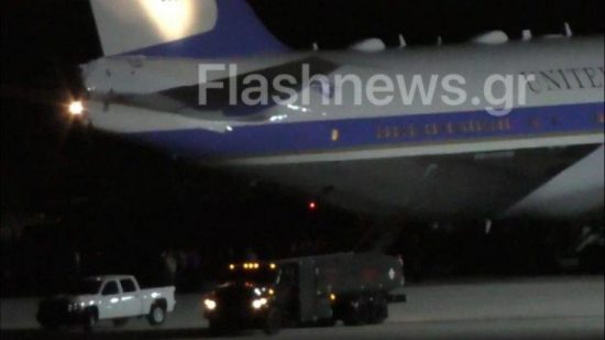 Φωτογραφίες και video από την άφιξη του Air Force One με τον Τραμπ στη Σούδα