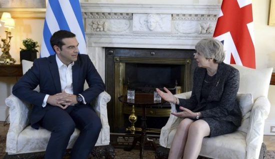 Τσίπρας από Λονδίνο: «Δεν ανησυχώ για τη συνοχή της κυβέρνησης, είμαστε ‘too hard to die’»