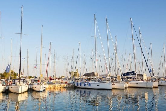 Γιώτινγκ: «Πολυτέλεια» για τους Έλληνες οι διακοπές με σκάφος – Οι ξένοι σώζουν και πάλι τη σεζόν
