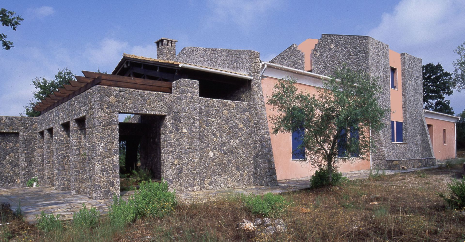 Μια κατοικία με ιστορικά χαρακτηριστικά, χτισμένη για μια οικογένεια καλλιτεχνών (9 pics)
