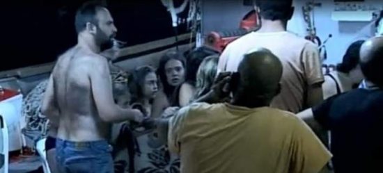 Αναπάντητα ερωτήματα για την τύχη των 9χρονων δίδυμων κοριτσιών – Τι λέει ο καπετάνιος που τα διέσωσε (pic+video)