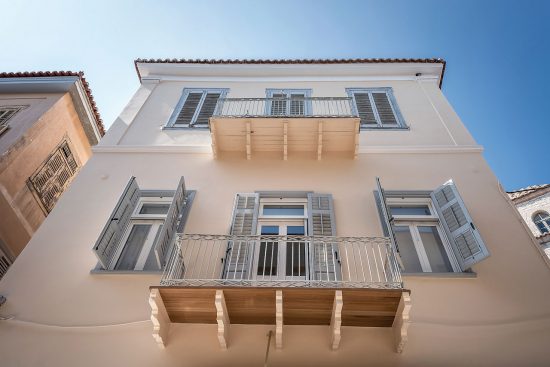 Ανακαίνιση ενός όμορφου διαμερίσματος σε διατηρητέο κτίριο στο Ναύπλιο (12 pics)