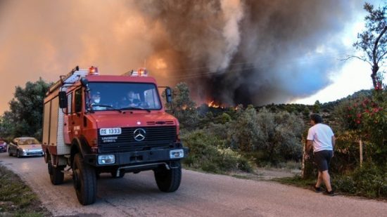 Ολονύχτια μάχη με τις φλόγες – Σε κατάσταση έκτακτης ανάγκης ο δήμος Διρφύων-Μεσσαπίων