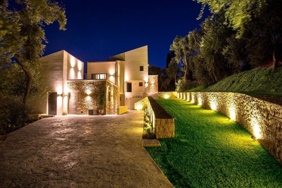 Ένα κατάλυμα με θέα τα κάστρα της Πάργας και με ατμόσφαιρα Ιονίου πελάγους! (pics)