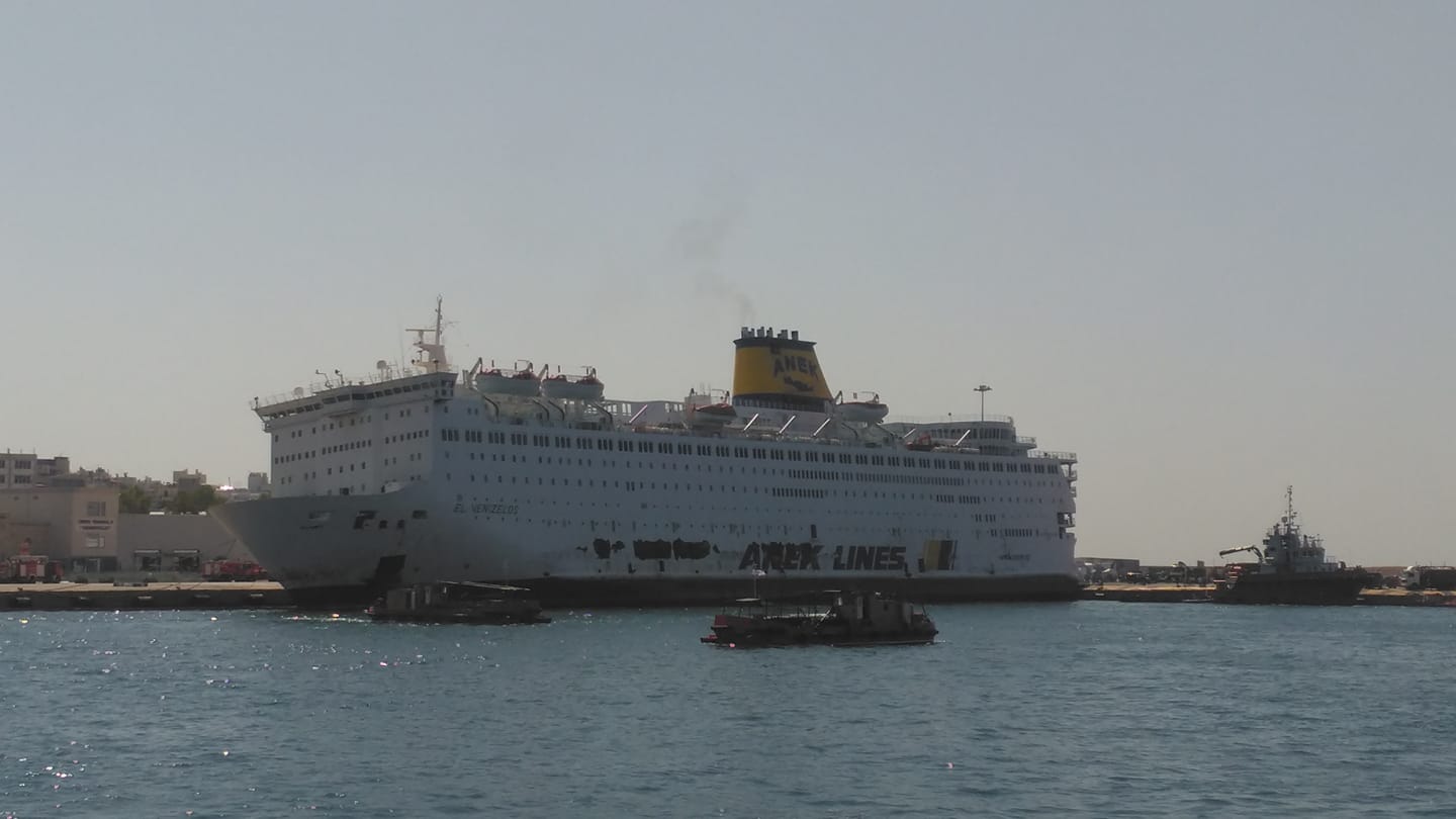 Εκκενώθηκε το Ελ. Βενιζέλος – Πήρε απότομα κλίση 7 μοιρών