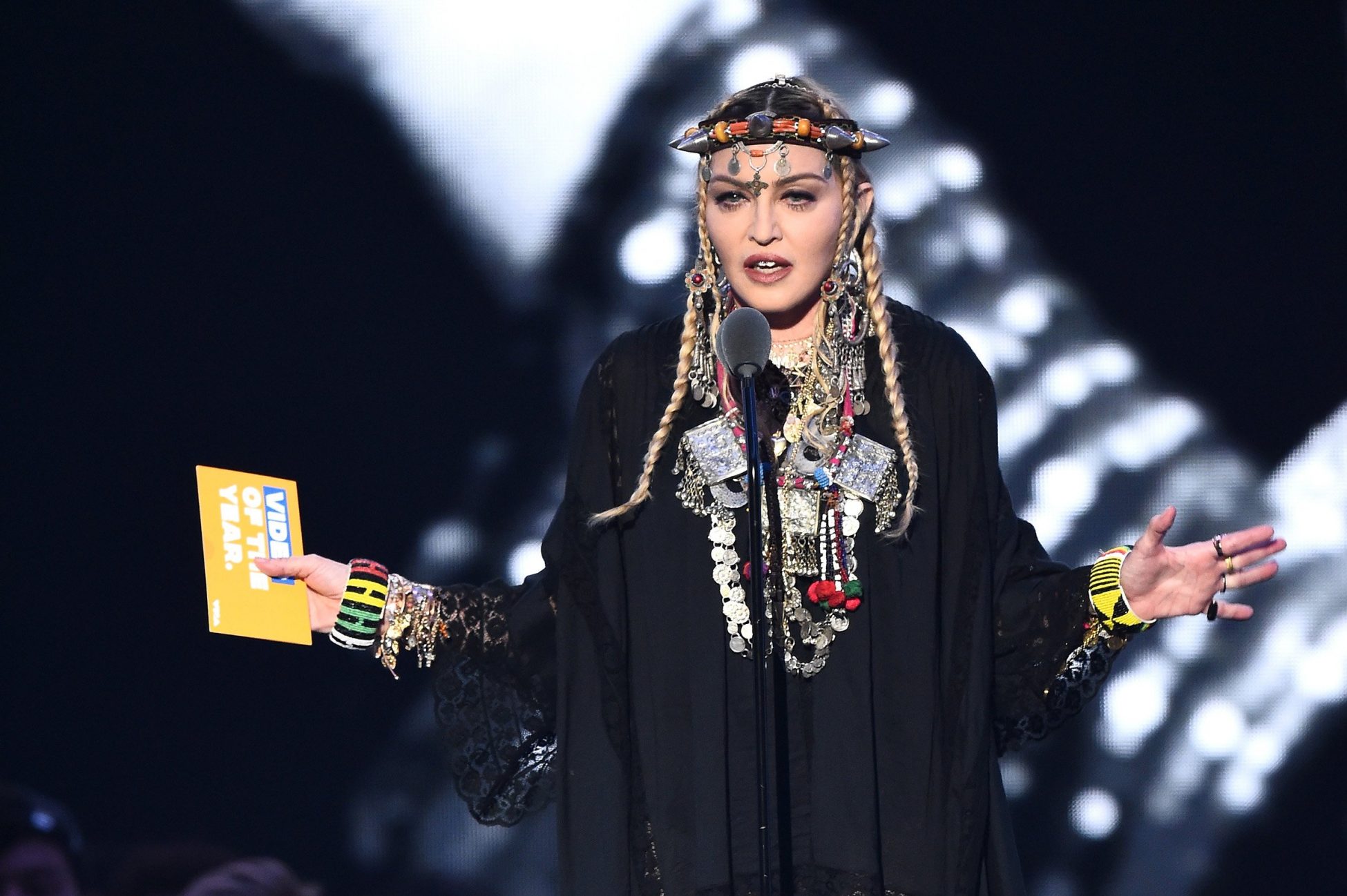 Το MTV ξέχασε να τιμήσει την Αρίθα Φράνκλιν και «τα έριξε» στην Μαντόνα!