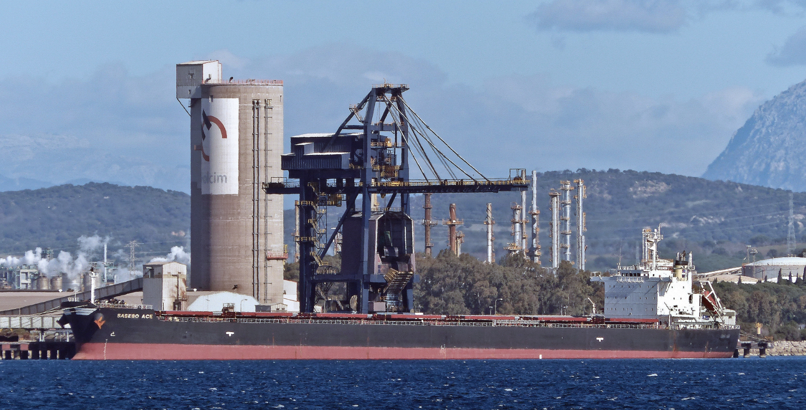 Χρυσό deal για την Fundador Naviera: Νέα χρονοναύλωση για panamax της ελληνικής εταιρείας