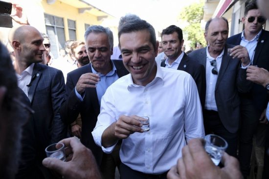 Η ατάκα Τσίπρα για Πολάκη: «Δεν του δίνουμε ρακή, έπεσε στη μαρμίτα όταν ήταν μικρός»