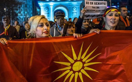 Η πΓΔΜ ψηφίζει για να λύσει ένα πρόβλημα εθνικής ταυτότητας ή να το επιτείνει