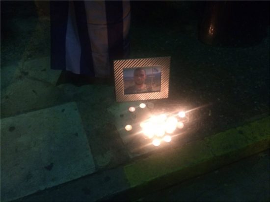 Διαμαρτυρία έξω από την πρεσβεία της Αλβανίας για τον θανάτου του Κ. Κατσίφα – Κλειστή η Λεωφ. Κηφισίας