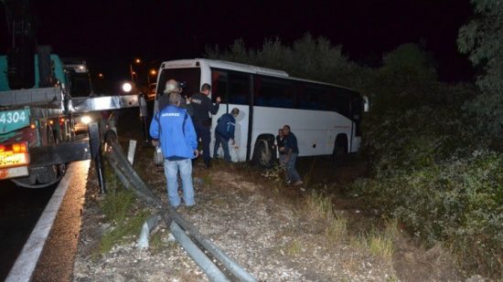 Λέσβος: Τρεις τουρίστες τραυματίες από εκτροπή λεωφορείου