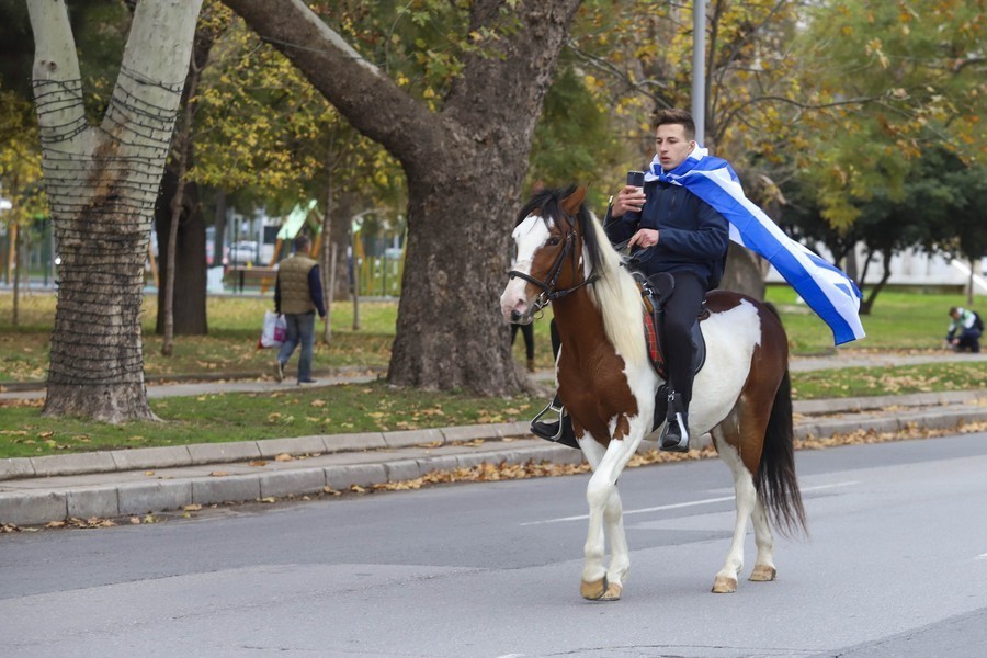 ΠΟΡΕΙΑ ΜΑΘΗΤΩΝ ΓΙΑ ΤΟ ΜΑΚΕΔΟΝΙΚΟ