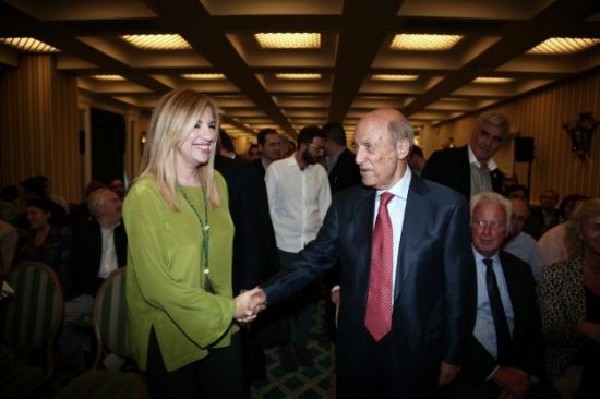 Στήριξη Γεννηματά σε Σημίτη:  Ματαιοπονούν, θα μείνουν με τη λάσπη στα χέρια