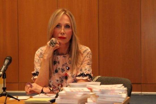 «Καμία σχέση»: Το νέο βιβλίο της Κατερίνας Γιατζόγλου και του Δημήτρη Αποστόλου