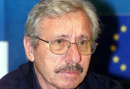 Πέθανε ο Κώστας Βρεττάκος