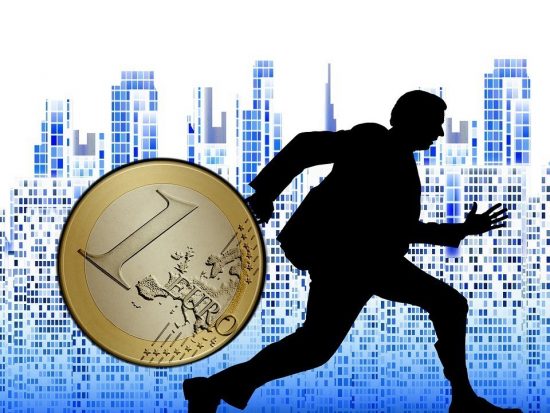 «Λεηλατούν» το αποθεματικό του προϋπολογισμού για να κάνουν προσλήψεις