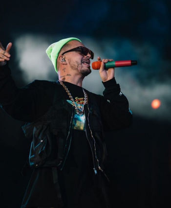 Ο J Balvin πρωταγωνιστής στη διαφημιστική καμπάνια της GUESS για την Άνοιξη 2019