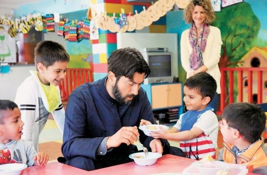 Στην «Κιβωτό του Κόσμου» μέρος των εσόδων από τα χριστουγεννιάτικα γραμματόσημα των ΕΛΤΑ
